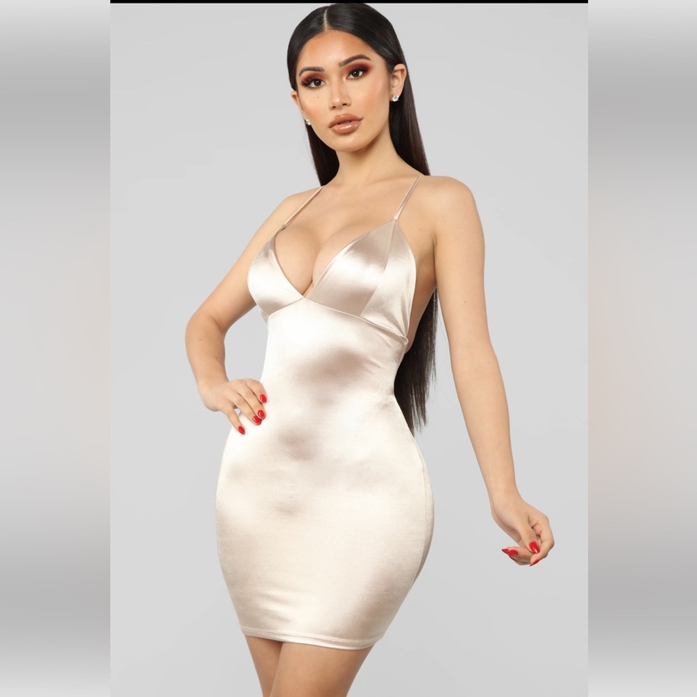 Brand New Fashion Nova champagne/gold dress Size M